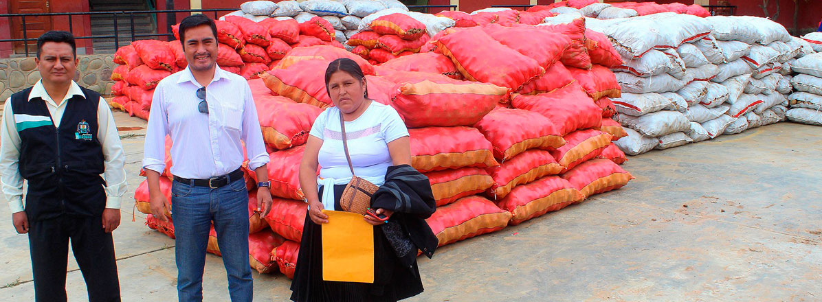 MáS DE 150 TONELADAS DE PAPA DE AGRICULTORES HUELGUISTAS RECIBIRá MUNICIPALIDAD DE HUáNUCO PARA DISTRIBUIRLOS GRATUITAMENTE ENTRE LOS MáS POBRES MáS DE 150 TONELADAS DE PAPA DE AGRICULTORES HUELGUISTAS RECIBIRá MUNICIPALIDAD DE HUáNUCO PARA DISTRIBUIRLOS GRATUITAMENTE ENTRE LOS MáS POBRES