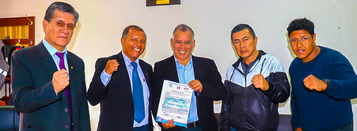 FEDERACIóN PERUANA REALIZA RECONOCIMIENTO AL ALCALDE DE HUáNUCO FEDERACIóN PERUANA REALIZA RECONOCIMIENTO AL ALCALDE DE HUáNUCO