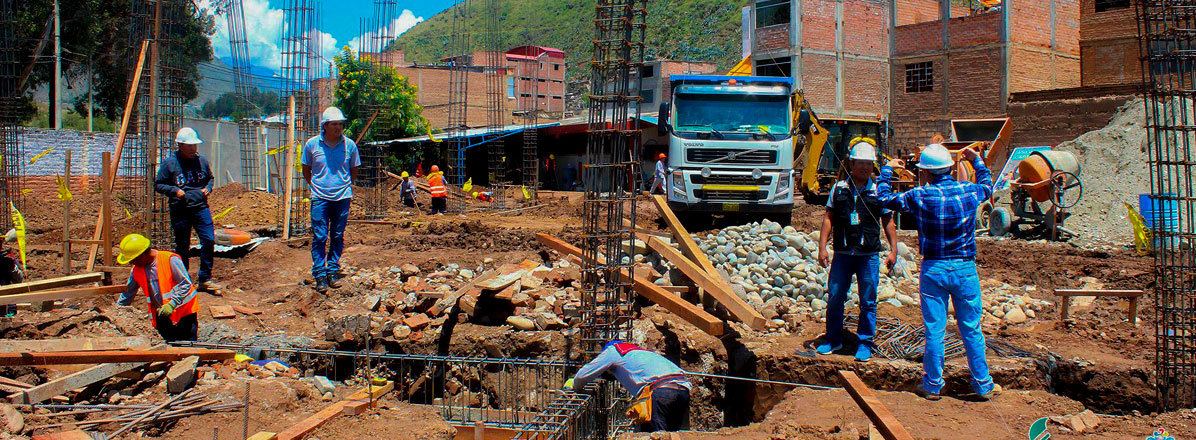 AVANZA!!! CONSTRUCCIóN DE LA I.E. "LA LAGUNITA" AVANZA!!! CONSTRUCCIóN DE LA I.E. "LA LAGUNITA"