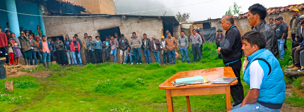 TRABAJANDO POR LOS MÁS POBRES TRABAJANDO POR LOS MÁS POBRES