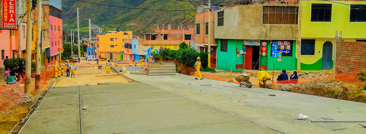 ☻/ PAVIMENTADO DE LA AV. CIRCUNVALACIÓN /▌ PAVIMENTADO AL 70% DE AVANCE. LAS OBRAS NO PARAN!!! ☻/ PAVIMENTADO DE LA AV. CIRCUNVALACIÓN /▌ PAVIMENTADO AL 70% DE AVANCE. LAS OBRAS NO PARAN!!!