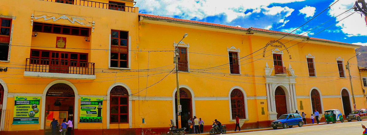 ESTAMOS ENTRE LAS 10 MEJORES MUNICIPALIDADES DEL PERú ESTAMOS ENTRE LAS 10 MEJORES MUNICIPALIDADES DEL PERú