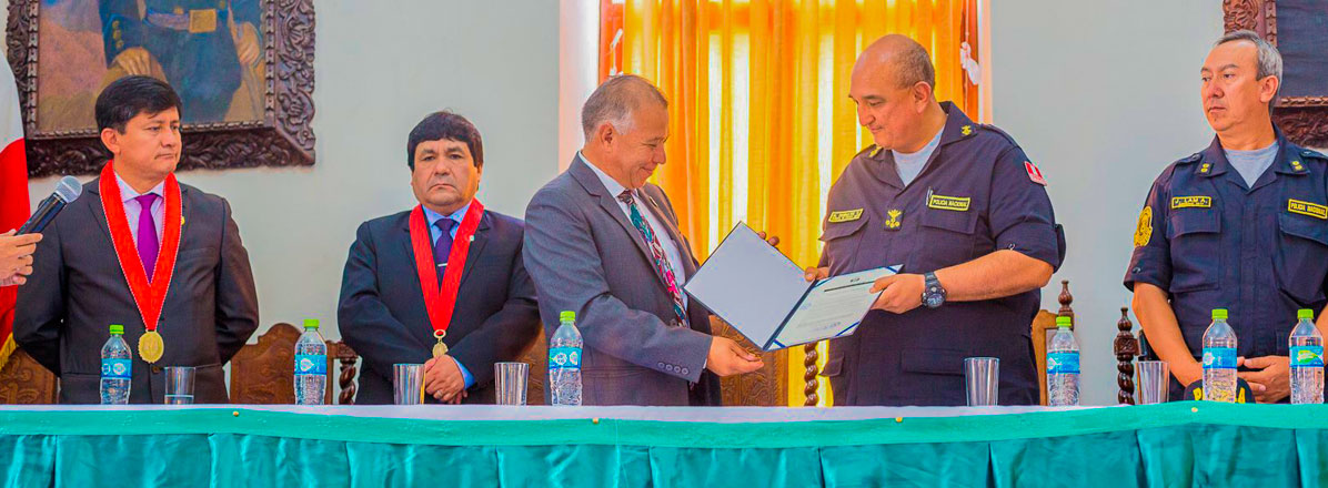EL ALCALDE DE HUáNUCO, ANíBAL SOLóRZANO PONCE EL ALCALDE DE HUáNUCO, ANíBAL SOLóRZANO PONCE