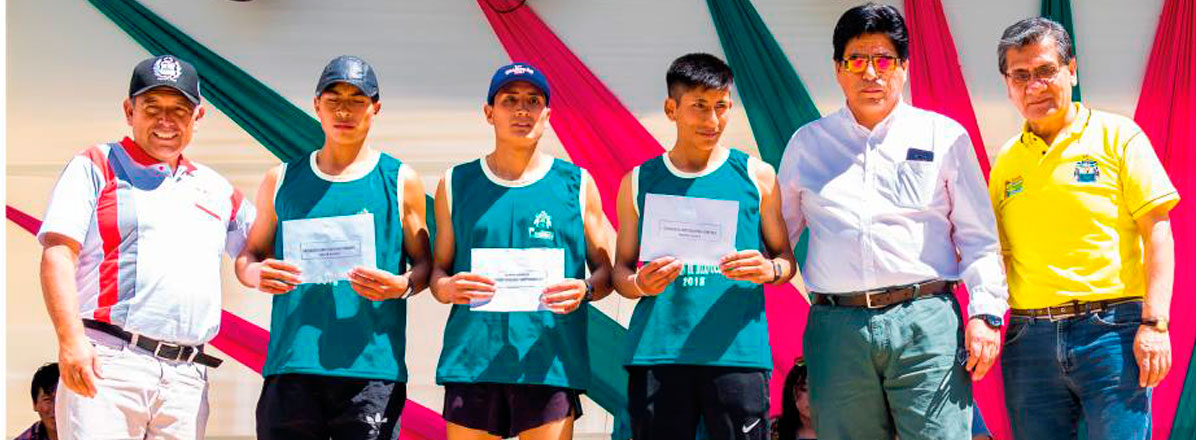 PREMIAMOS A LOS GANADORES DE LA MARATóN PREMIAMOS A LOS GANADORES DE LA MARATóN